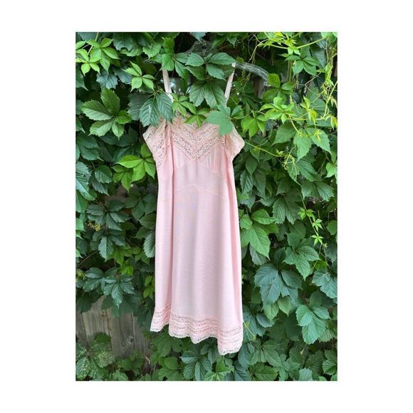 Vintage 50s Pink Nylon Slip Dress Lace Trim Lady Barbara Pinup Midcentury Pastel - Picture 1 of 16
